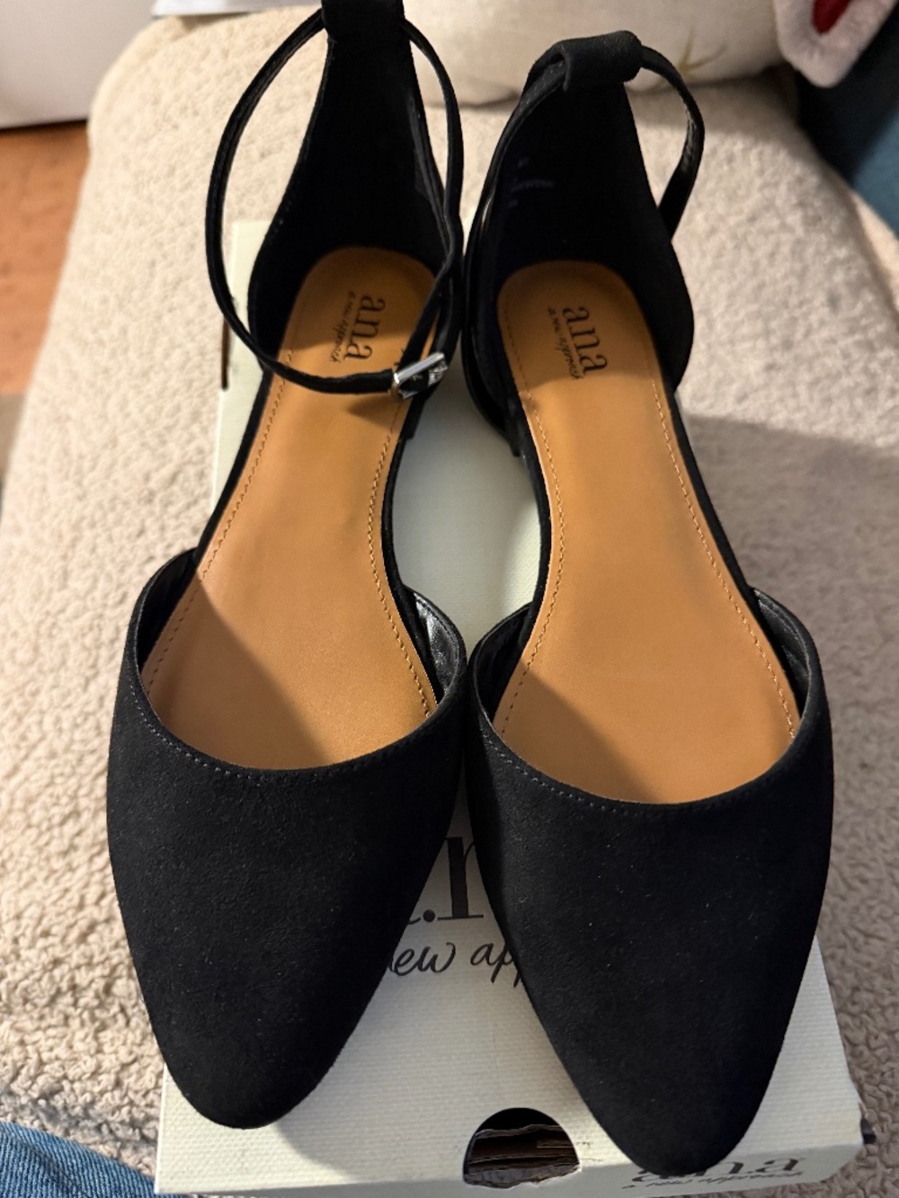 Ana Darrell Black flats in 8.5m new in box